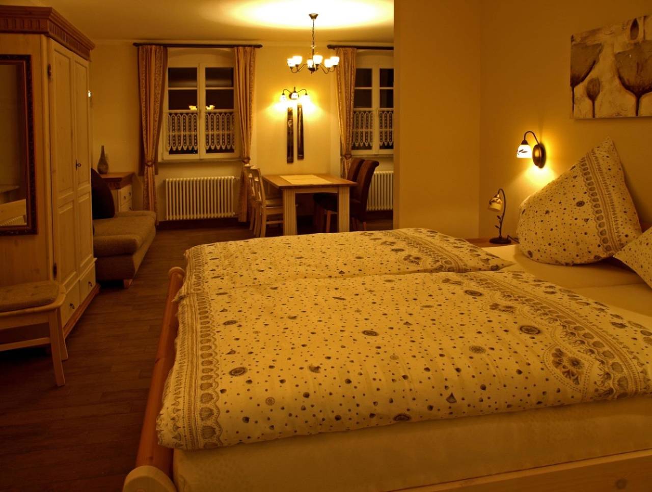 Ganze Ferienwohnung, Alte Burg Longuich - Riesling-Residenz in Longuich, Moseleifel