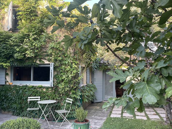 Gîte pour 2 personnes, avec piscine à Nyons