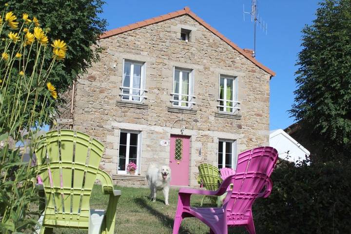 Chambre d’hôte pour 3 personnes, avec Terrasse et Jardin