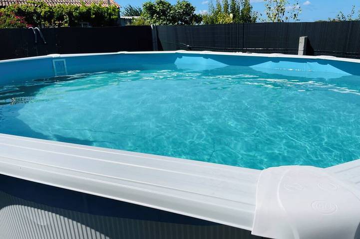 Casa rural para 11 personas, con piscina y jardín en Villanueva de Arosa