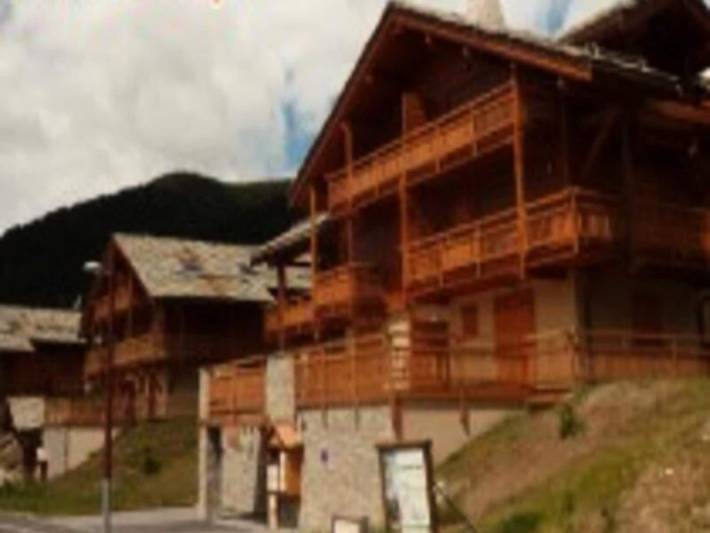 Chalet pour 8 personnes, avec balcon à Montgenèvre