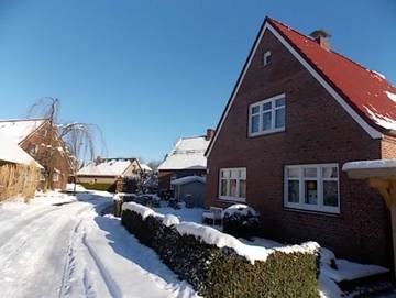 Ferienhaus für 6 Personen, mit Garten und Terrasse in Leer