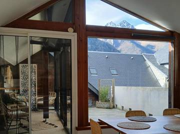 Gîte pour 6 personnes, avec terrasse et vue à Bazus-Aure
