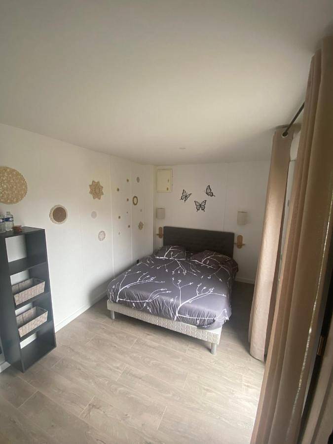 Location de vacances pour 2 personnes, avec vue et jardin à Ploumilliau - 3
