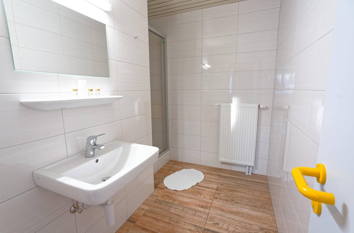 Ganze Ferienwohnung, Einzelzimmer mit Dusche, Wc in Klagenfurt am Wörthersee, Klagenfurt-Villach