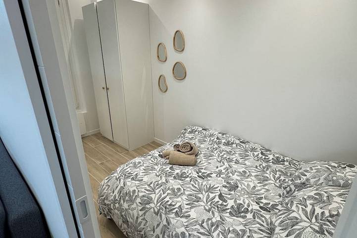 Ganze Wohnung, 2-room apartment, new/fully renovated, sleeps 4 in Montrouge, Hauts-de-Seine