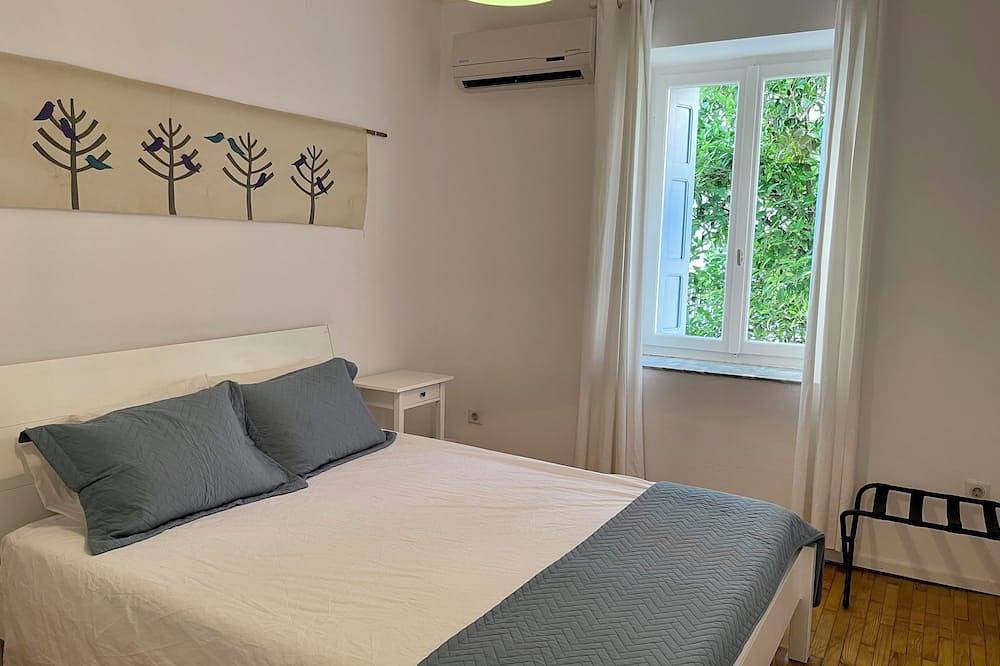 Traditional 2Br Skopelos Town House 3 outdoor spaces, 5min to port, easy access! in Sporaden