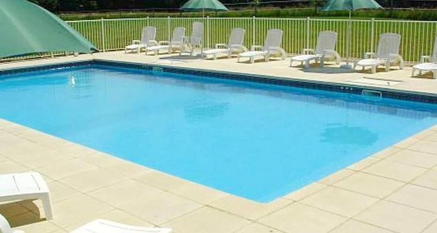 Location de vacances pour 9 personnes, avec jardin et piscine, animaux acceptés à Saint-Vincent-la-Châtre - 2