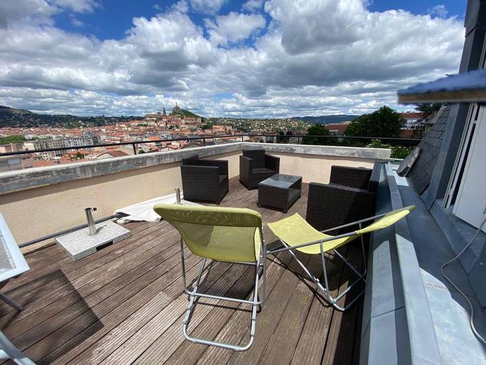 Chambre d’hôte pour 2 personnes, avec terrasse ainsi que vue et piscine à Le Puy-en-Velay - 4