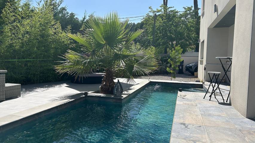 Villa Harmonie with Private Pool, Wi-Fi, and Air Conditioning in Bagnols-sur-Cèze, Nimes region