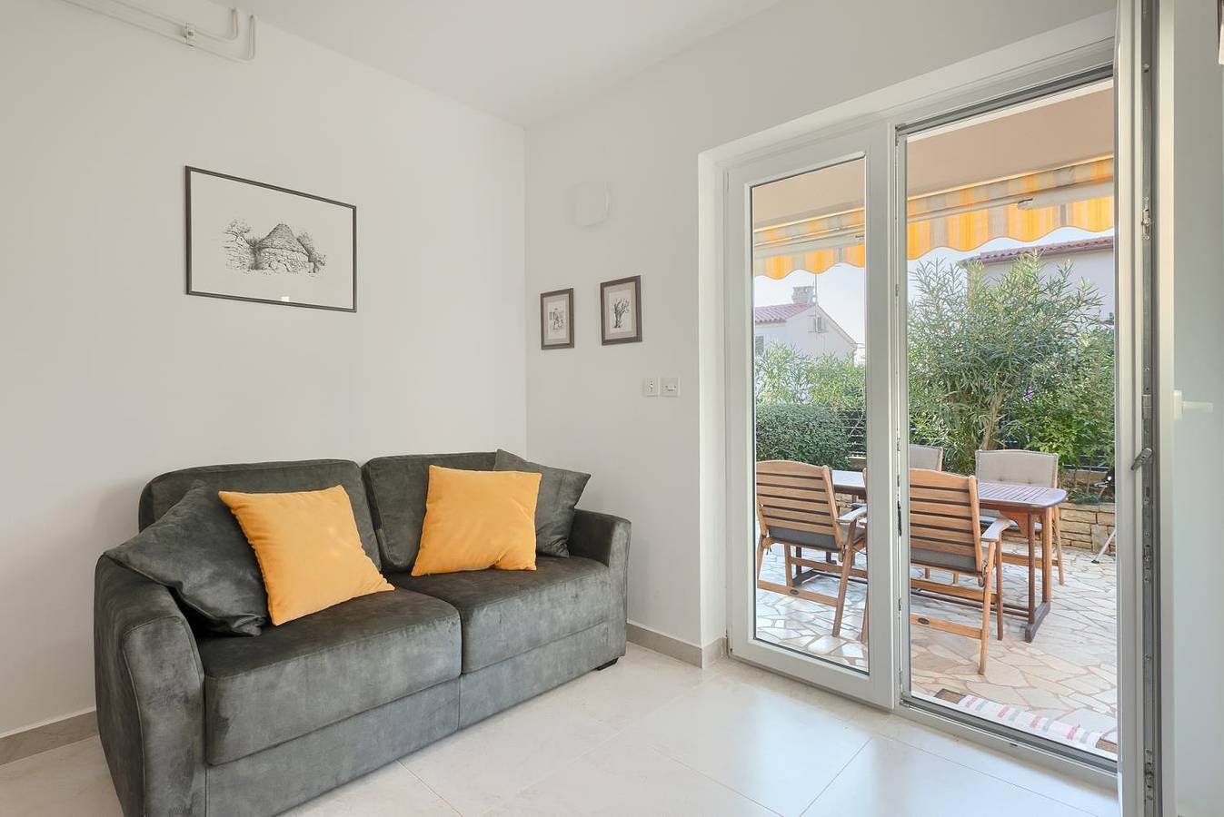 Appartement entier, 100 Meter zum Kieselstrand mit Klima, Grill in Banjole, Côte Sud d'Istrie