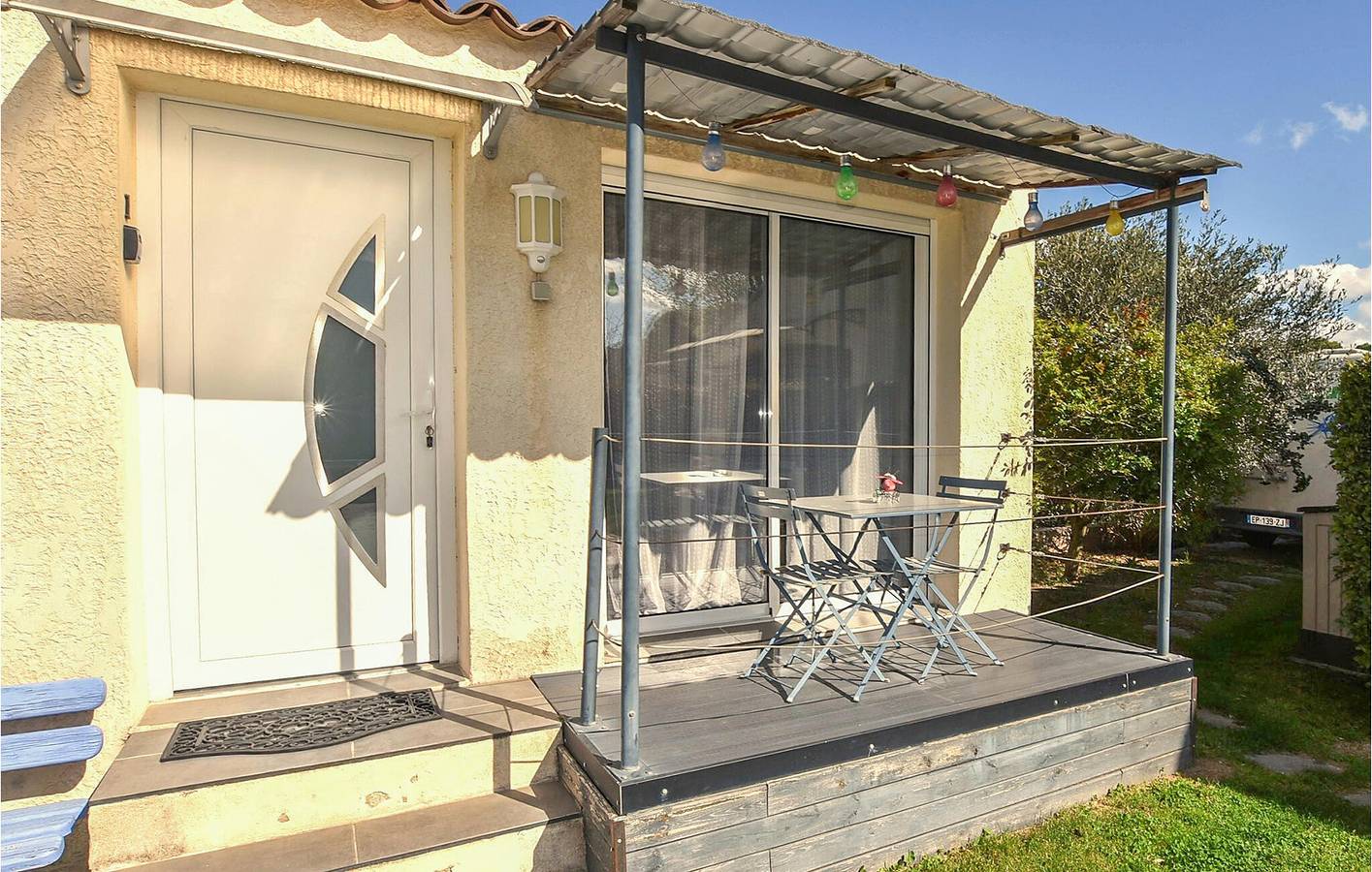 Apartamento tranquilo con piscina y jardín, a 1,5 km del centro de Taillades in Taillades, Parque natural regional del Luberon