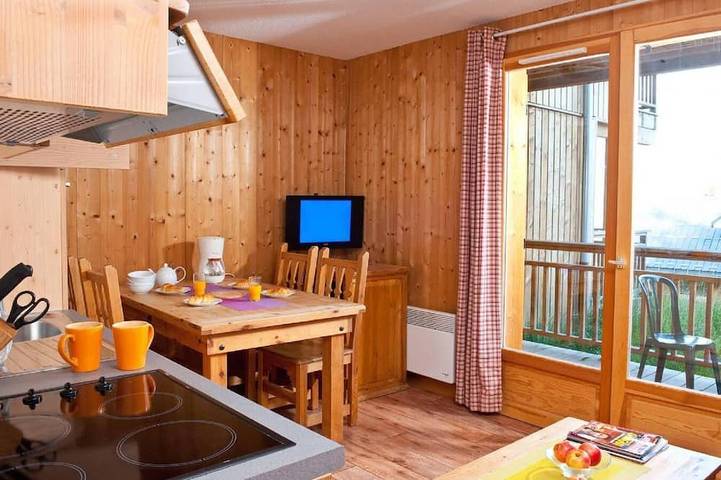 Holiday apartment for 4 people, with balcony and pool as well as sauna - 1