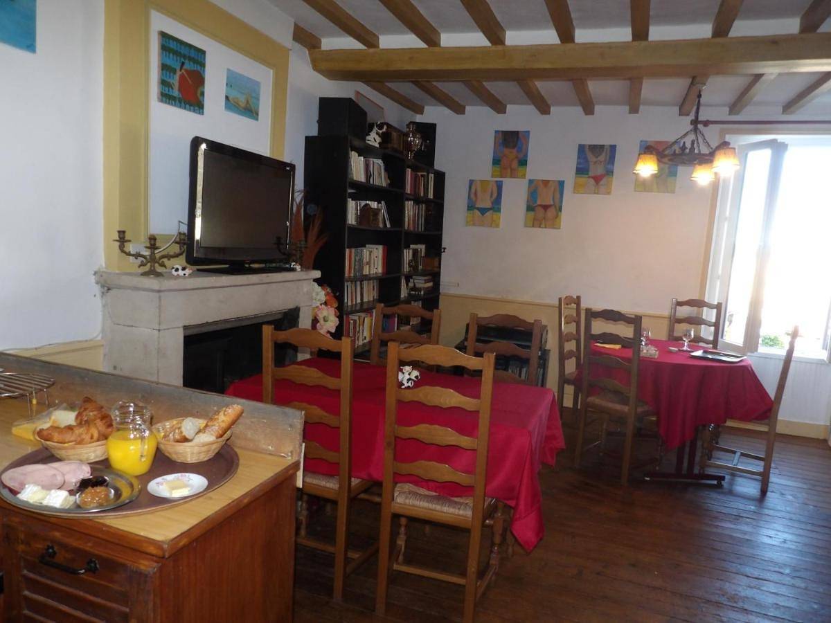 Chambres et Tables d'hôtes à l'Auberge Touristique in Meuvaines, Région de Bayeux