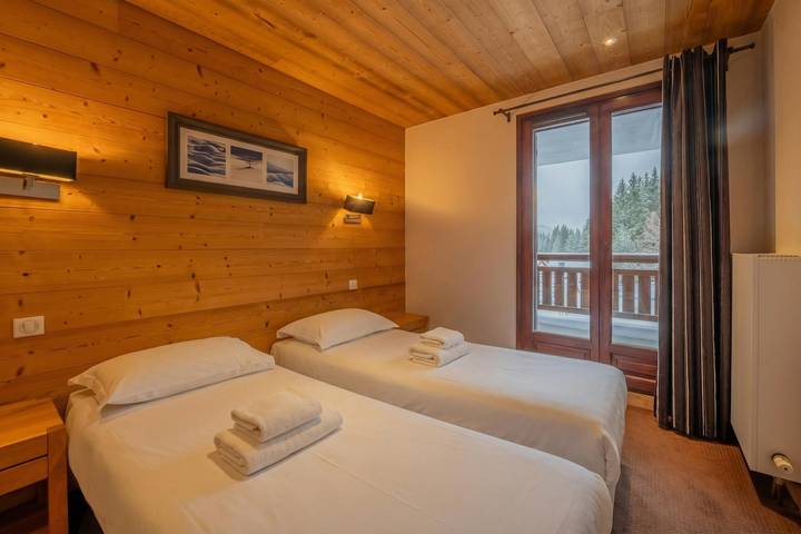 Entire apartment, L'Ours Bleu C11 Ski-In at Vallorcine| Shared Pool, Gym & Wellness in Vallorcine, Massif du Mont-Blanc