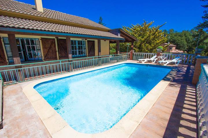 Chalet para 6 personas, con jardín, Se admiten mascotas en Selva - 3