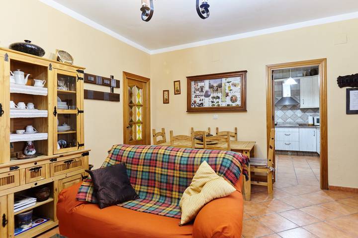 Casa Rural 'La Atalaya' com vista para a serra, piscina privada e Wi-Fi in Castillo de Locubín, Sierras Subbéticas