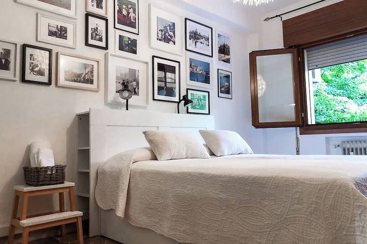 Apartamento entero, Comfortable, spacious, bright, and centrally located. Three double bedrooms in Mestre, Venecia