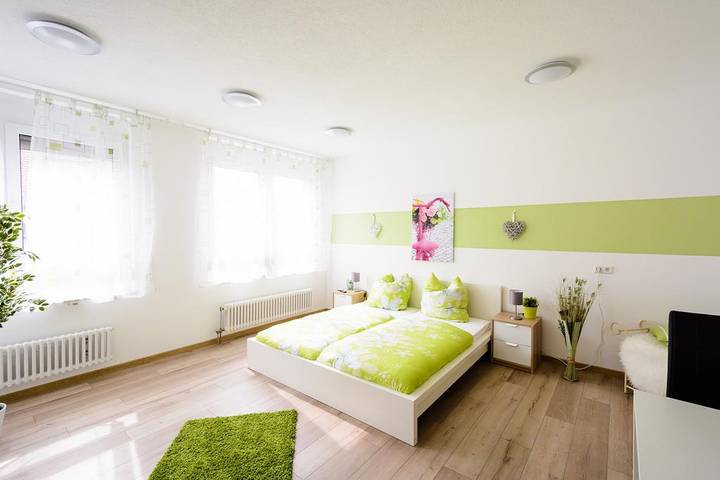 Ganze Ferienwohnung, Breisach Appartements - Ferienwohnung mit 30 qm für max. 2 Personen in Breisach (Kernstadt), Breisach am Rhein