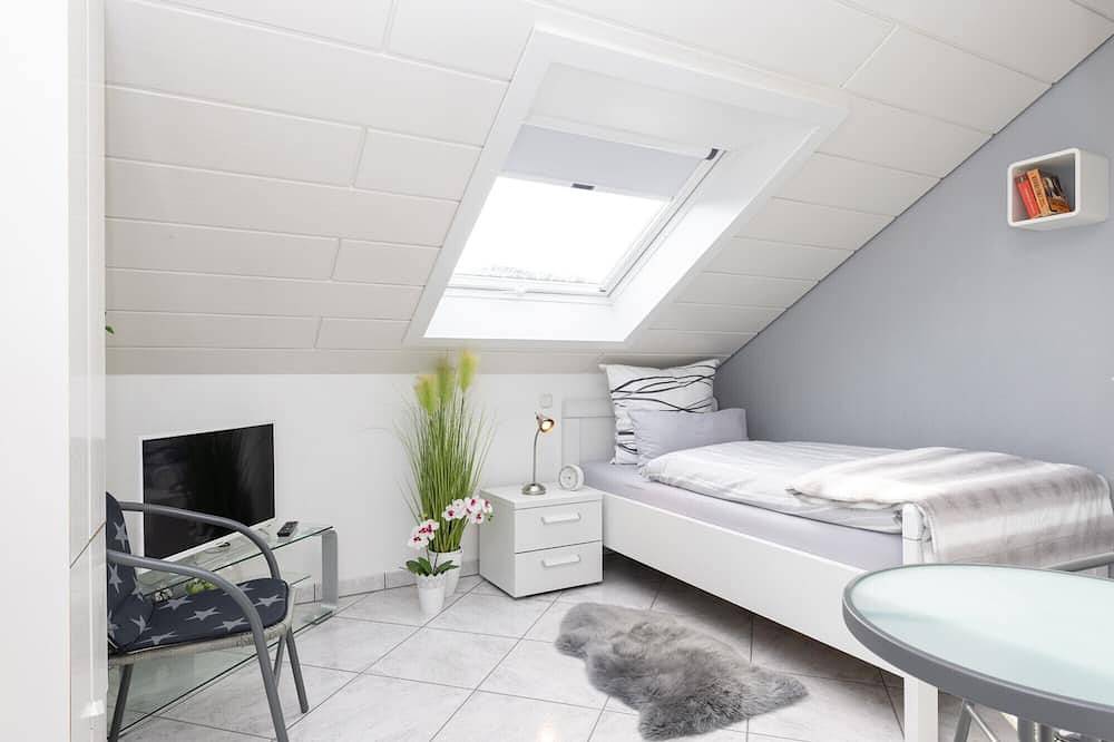 Ganze Wohnung, Ferienwohnung Dachgeschoss (79qm) mit zwei Schlafzimmern in Netphen, Kreis Siegen-Wittgenstein