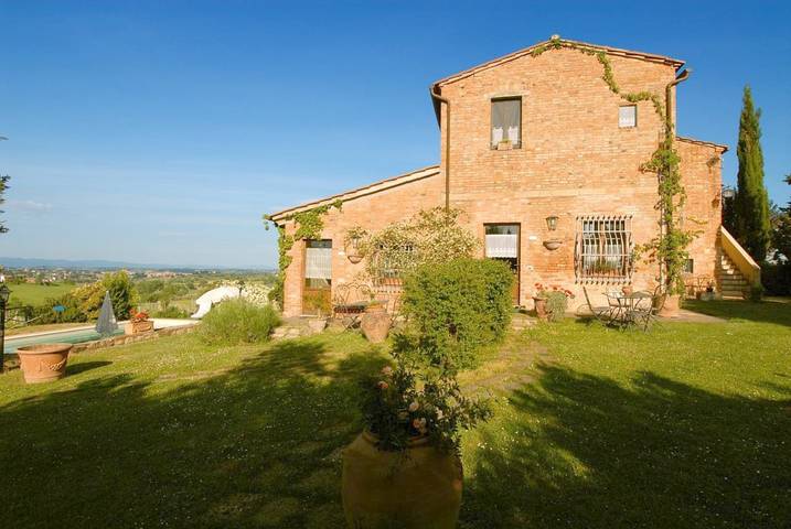 Gîte pour 3 personnes, avec vue ainsi que jardin et piscine, animaux acceptés à Montepulciano - 2