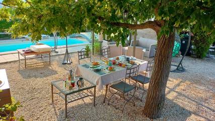 Chambre d’hôte pour 2 personnes, avec piscine et jardin dans les Bouches-du-Rhône