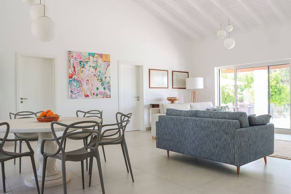 Luxurious Newly Rebuilt House With Infinity Pool and Stunning Views, foto 13