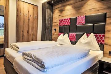 Chalet für 20 Personen in Tuxer Alpen, Aschau im Zillertal, Bild 1
