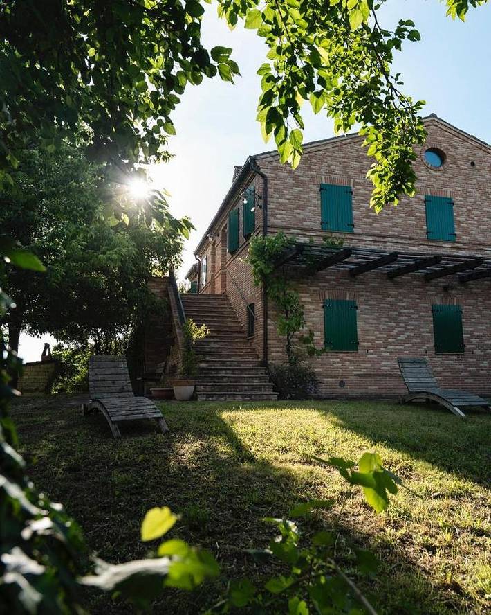 Agriturismo per 5 persone, con giardino, con animali domestici in Provincia di Fermo