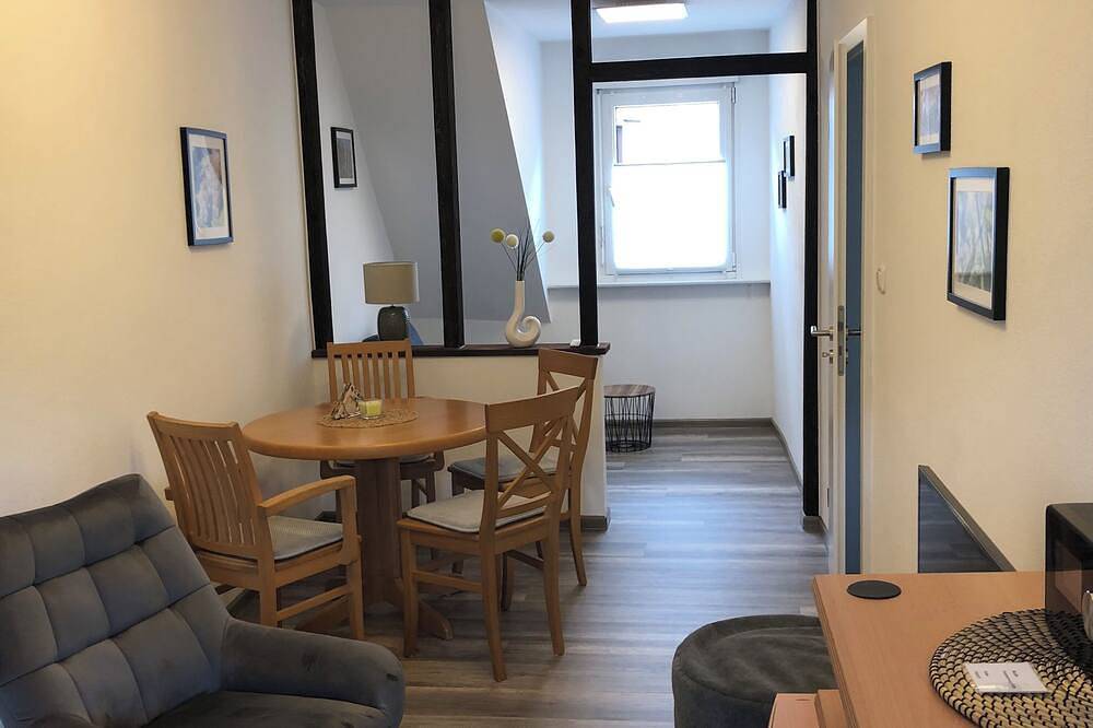 Ganze Wohnung, Moderne Ferienwohnung (Nichtraucher) mit direktem Moselblick in Valwig, Cochem-Zell