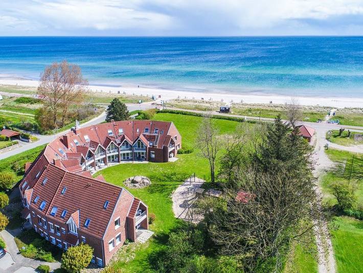 Ferienwohnung mit Meerblick für 5 Personen, mit Balkon und Pool sowie Sauna