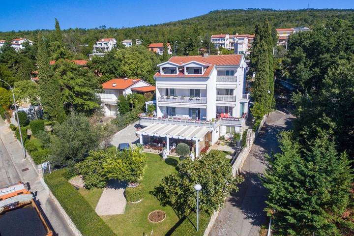 Ferienwohnung für 4 Personen, mit Terrasse in Selce