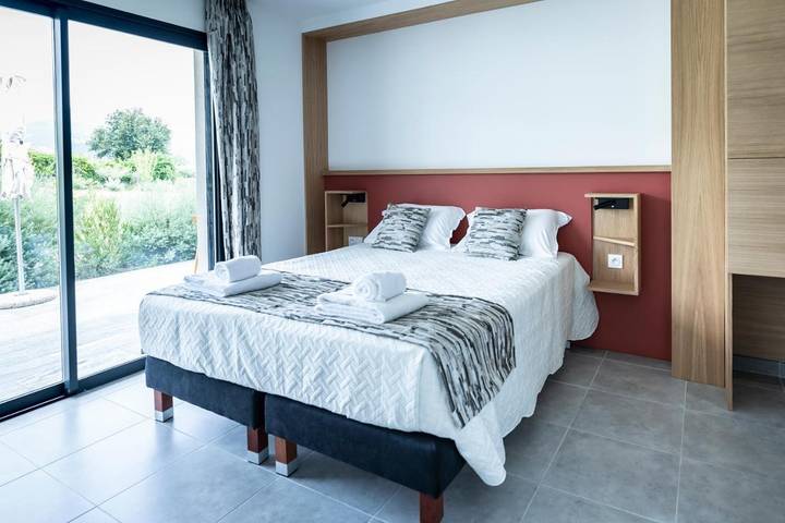 Location de vacances pour 4 personnes, avec piscine ainsi que jardin et vue à Vescovato - 3