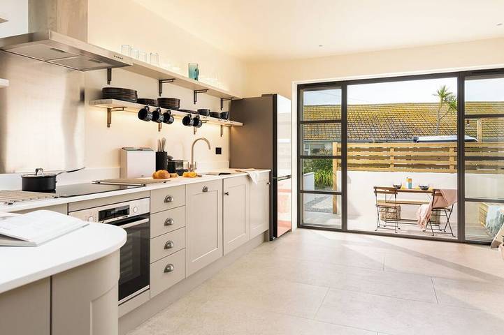 Glamping for 4 people, with pets in St. Ives