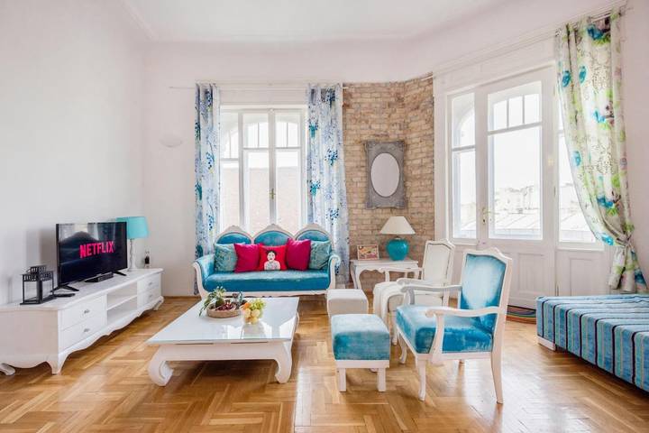 Ferienwohnung für 8 Personen, mit Sauna und Ausblick sowie Terrasse in Budapest