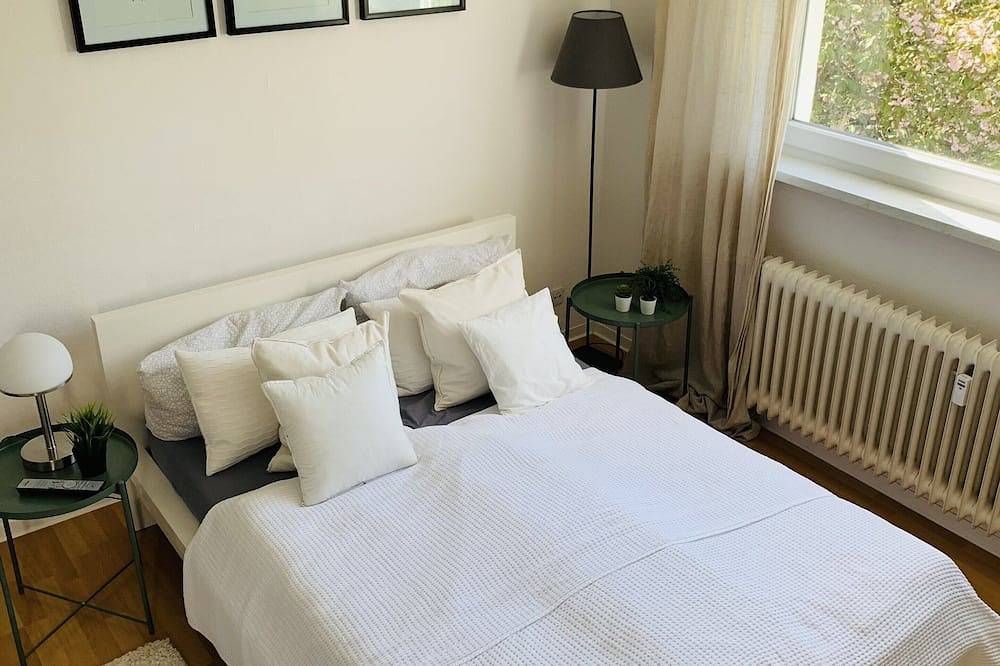 Ganze Wohnung, Moderne Wohnung unterhalb der Uniklinik Homburg *renoviertes Bad & Küche* in Homburg, Saarpfalz-Kreis