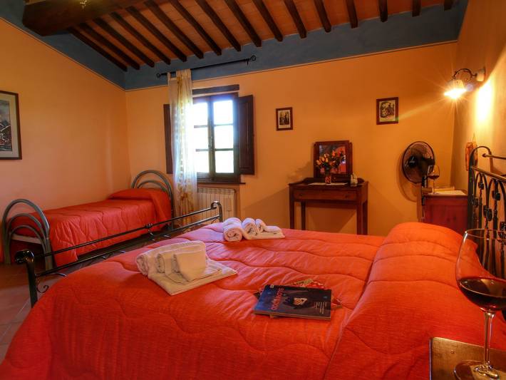 Casale in Toscana vicino Bibbiano in San Giovanni d'Asso, Montalcino