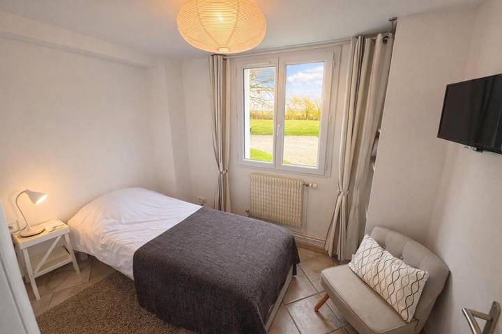 Gîte pour 5 personnes, avec jardin à Beaulieu-sur-Loire - 2