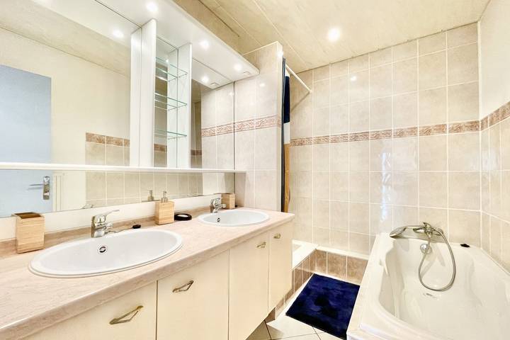 Gîte pour 8 personnes, avec balcon, adapté aux familles à Colmar - 3