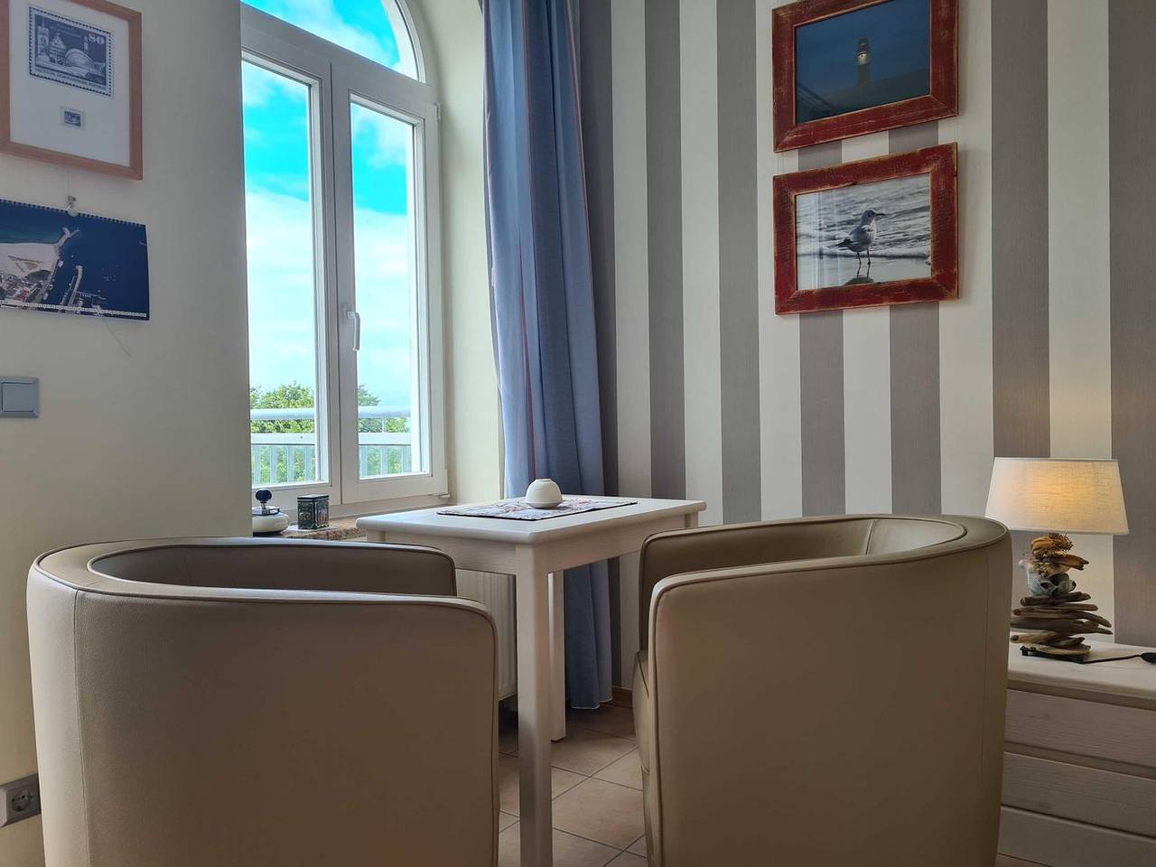 Apartamento entero, Traumhafte 1-Zimmer-Ferienwohnung mit Balkonterrasse und Leuchtturmblick in Warnemünde Strand, Rostock
