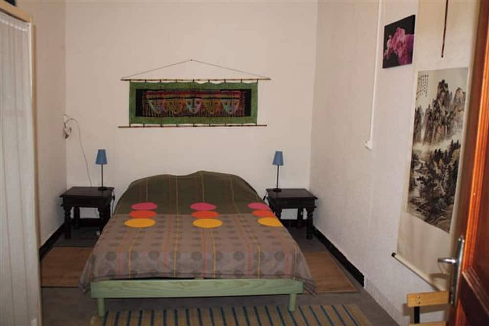 Homerez - Einladendes Haus in Reillanne mit eingezäuntem Garten in Reillanne, Regionaler Naturpark Luberon