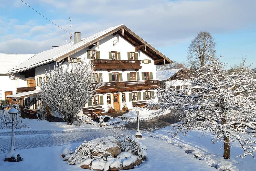 Ganze Wohnung, Ferienwohnung Reserl bis 2 Personen, Balkon, 50 qm in Wonneberg, Rupertiwinkel
