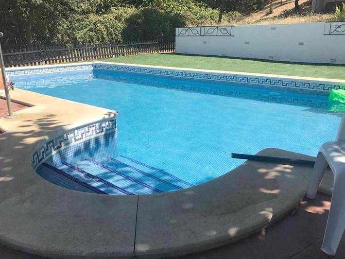 Casa de vacaciones para 14 personas, con jardín además de vistas y piscina, Se admiten mascotas en Sierra Norte de Sevilla - 3