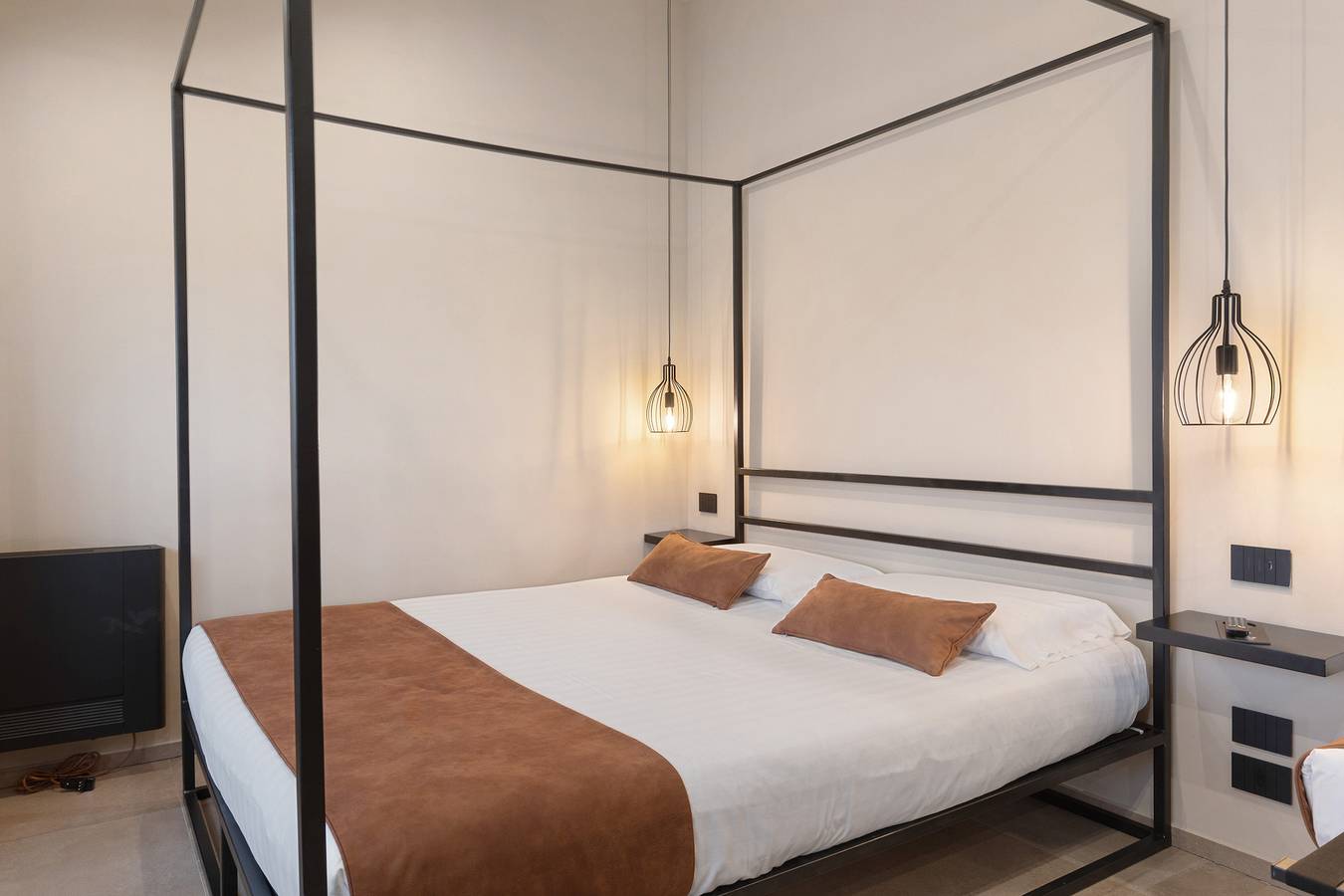 Entire apartment, Apartment 'Agr Casa Pezzo 3 Pax' with Shared Pool, Wi-Fi and Air Conditioning in Castelnuovo del Garda, Garda Mountains