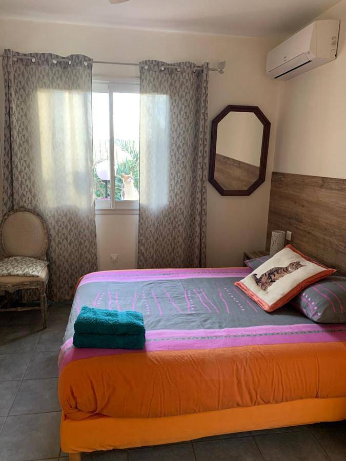 Chambre d’hôte pour 2 personnes, avec terrasse, animaux acceptés à La Celle-sous-Gouzon