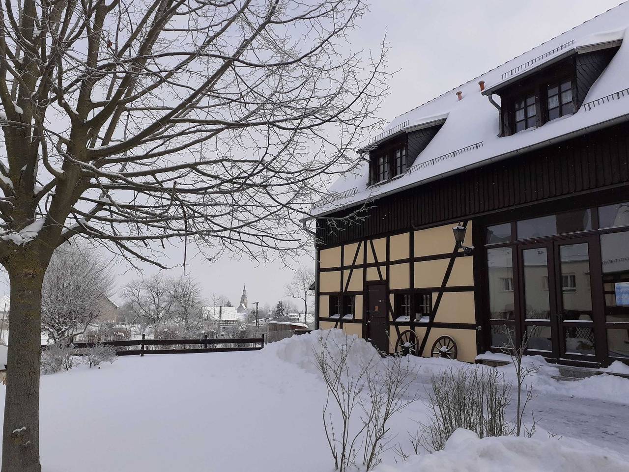 Lavendelhof - Die idyllische Landpension - Dz Hofblick in Crimmitschau, Chemnitz und Umgebung