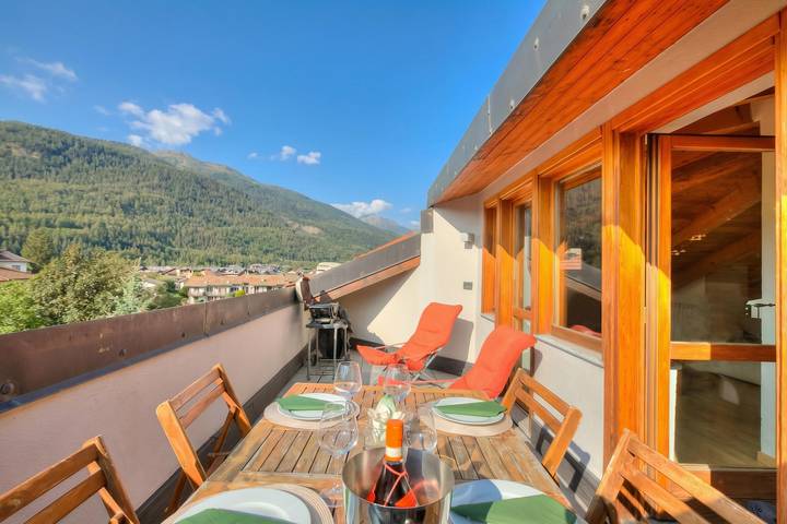 Gîte pour 6 personnes, avec terrasse, adapté aux familles à Oulx