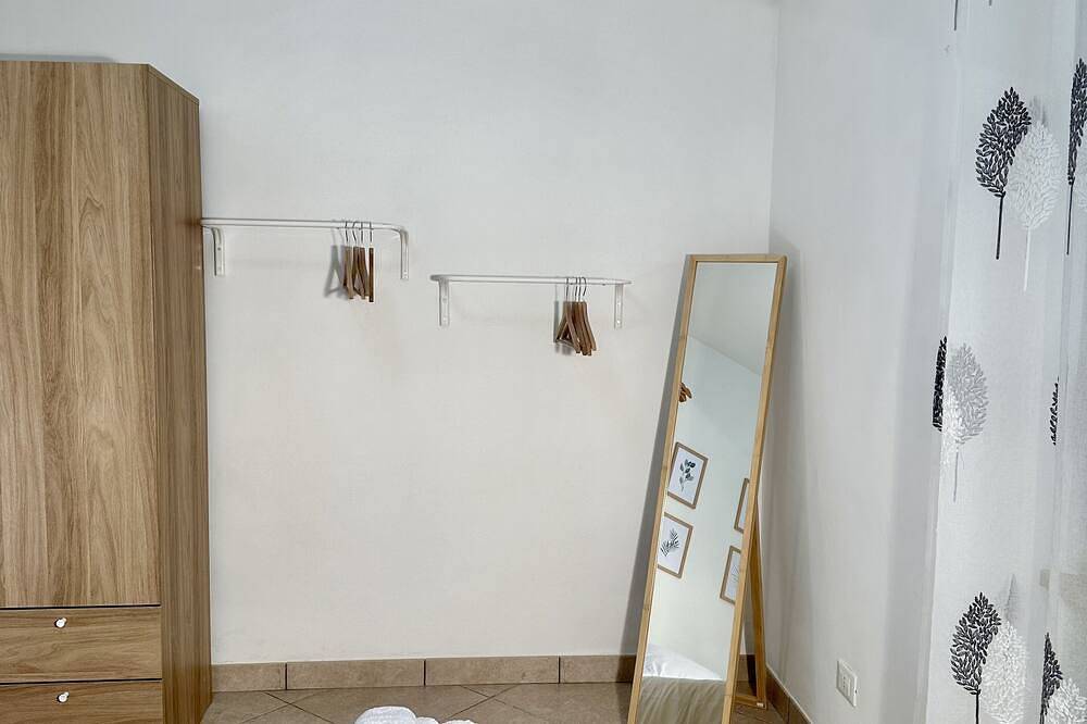 Only 1 minute walk to the Beach, house with terrace and large porch. in Senigallia, Senigallia (Gemeinde)