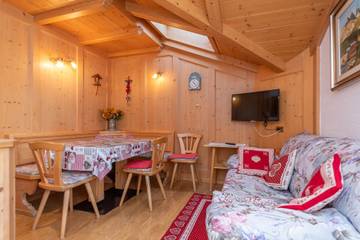 Gîte pour 6 personnes, avec balcon à Moena