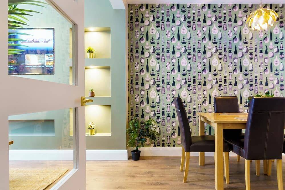 Belfast Stylish City Retreat 2Br in Belfast, County Down